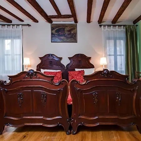Antique Oscar Iii Apartment Rovinj
